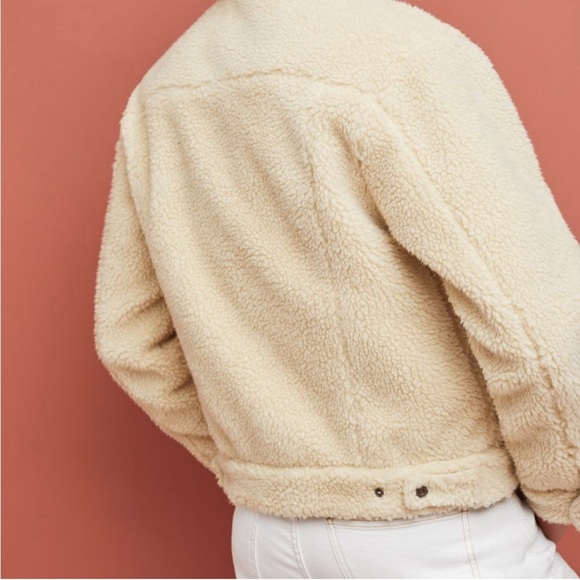Levi's Women’s All Over Sherpa Trucker Jacket Cream Beige Size M Casual Western - Picture 2 of 11